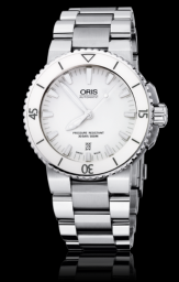 Oris Aquis Date 43 (733 7653 4156-07 8 26 01PEB)